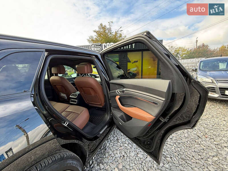 Внедорожник / Кроссовер Audi e-tron 2022 в Стрые