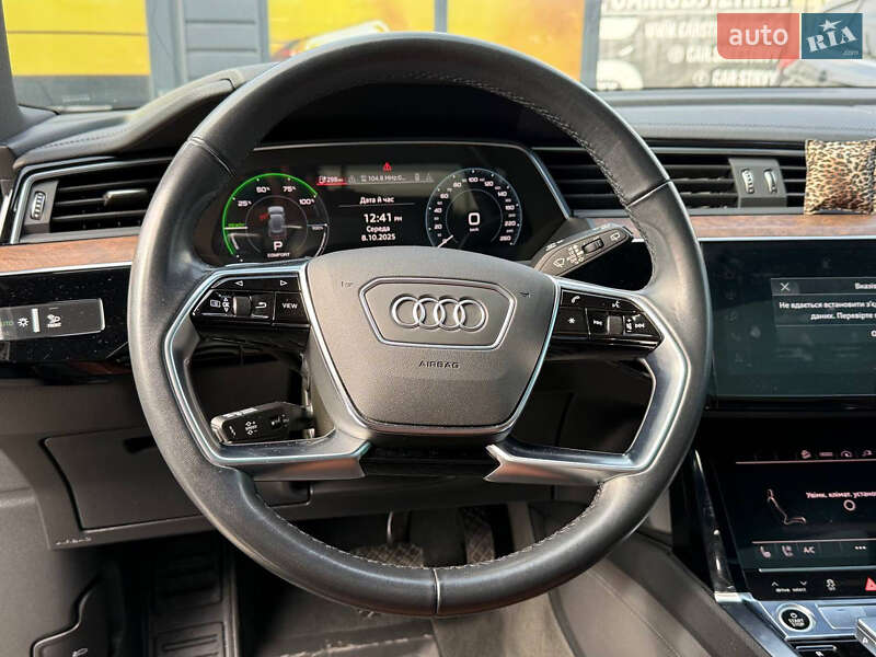 Внедорожник / Кроссовер Audi e-tron 2022 в Стрые