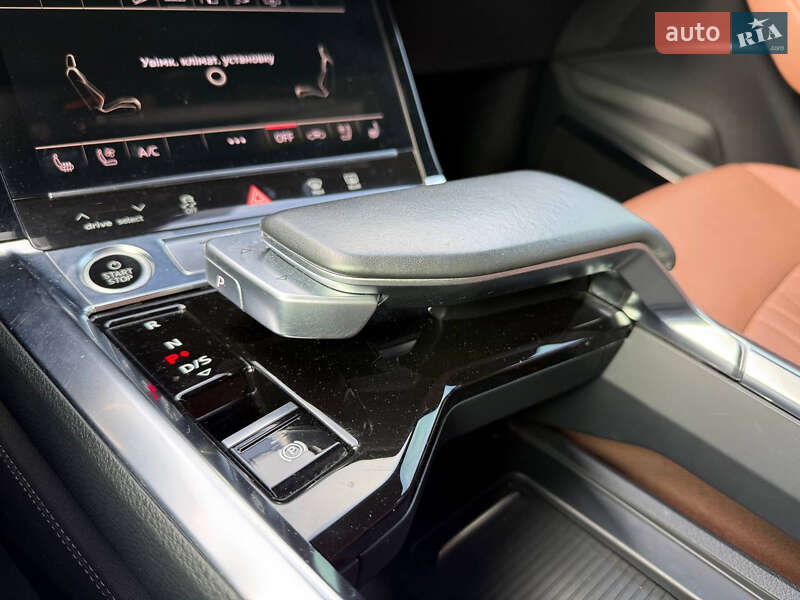 Внедорожник / Кроссовер Audi e-tron 2022 в Стрые