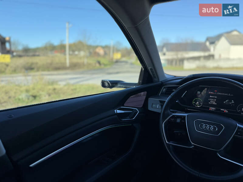 Внедорожник / Кроссовер Audi e-tron 2021 в Львове