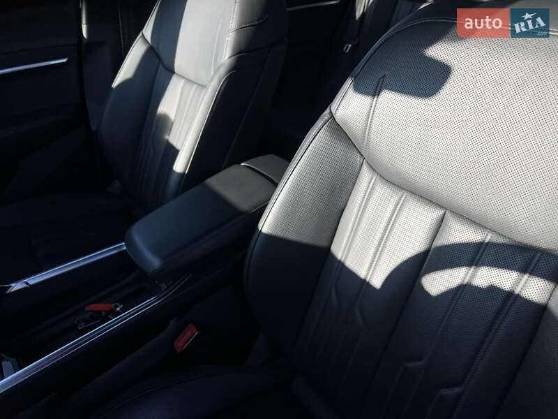 Позашляховик / Кросовер Audi e-tron 2020 в Луцьку