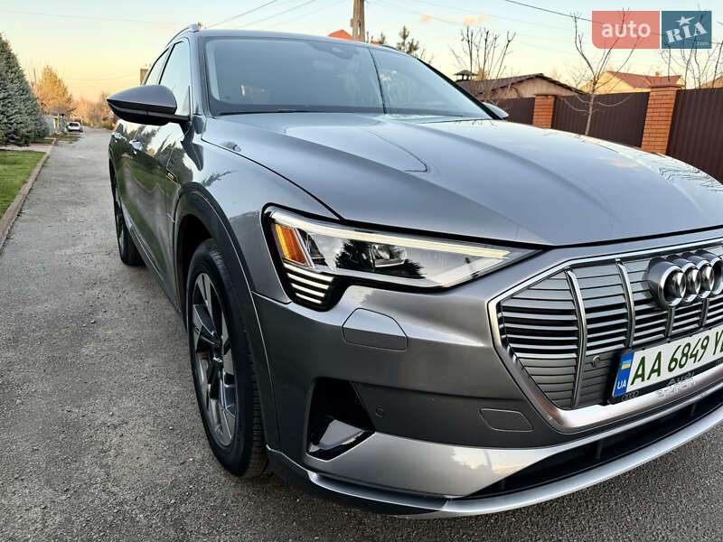 Позашляховик / Кросовер Audi e-tron 2021 в Києві фото 8 Позашляховик / Кросовер Audi e-tron 2021 в Києві