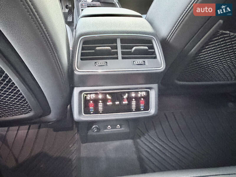 Позашляховик / Кросовер Audi e-tron 2021 в Києві фото 21 Позашляховик / Кросовер Audi e-tron 2021 в Києві