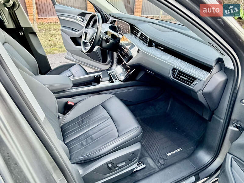 Позашляховик / Кросовер Audi e-tron 2021 в Києві фото 2 Позашляховик / Кросовер Audi e-tron 2021 в Києві