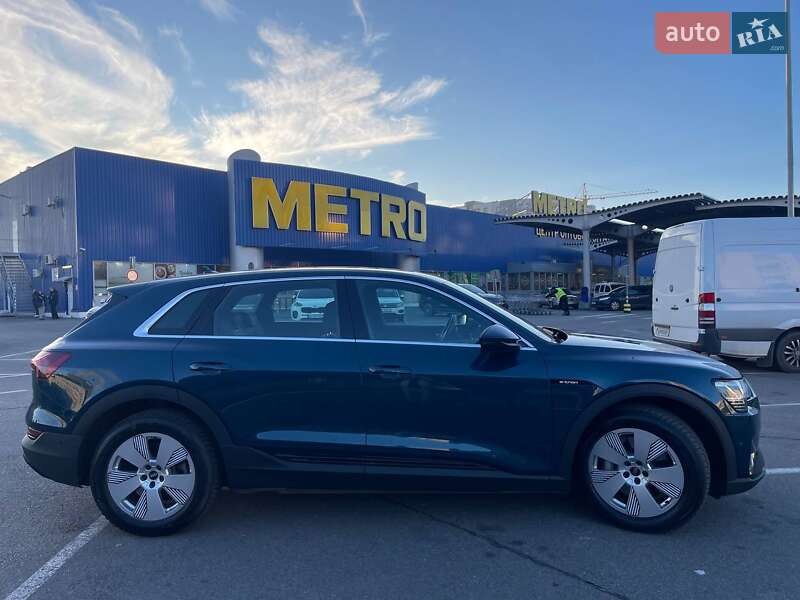 Внедорожник / Кроссовер Audi e-tron 2021 в Львове