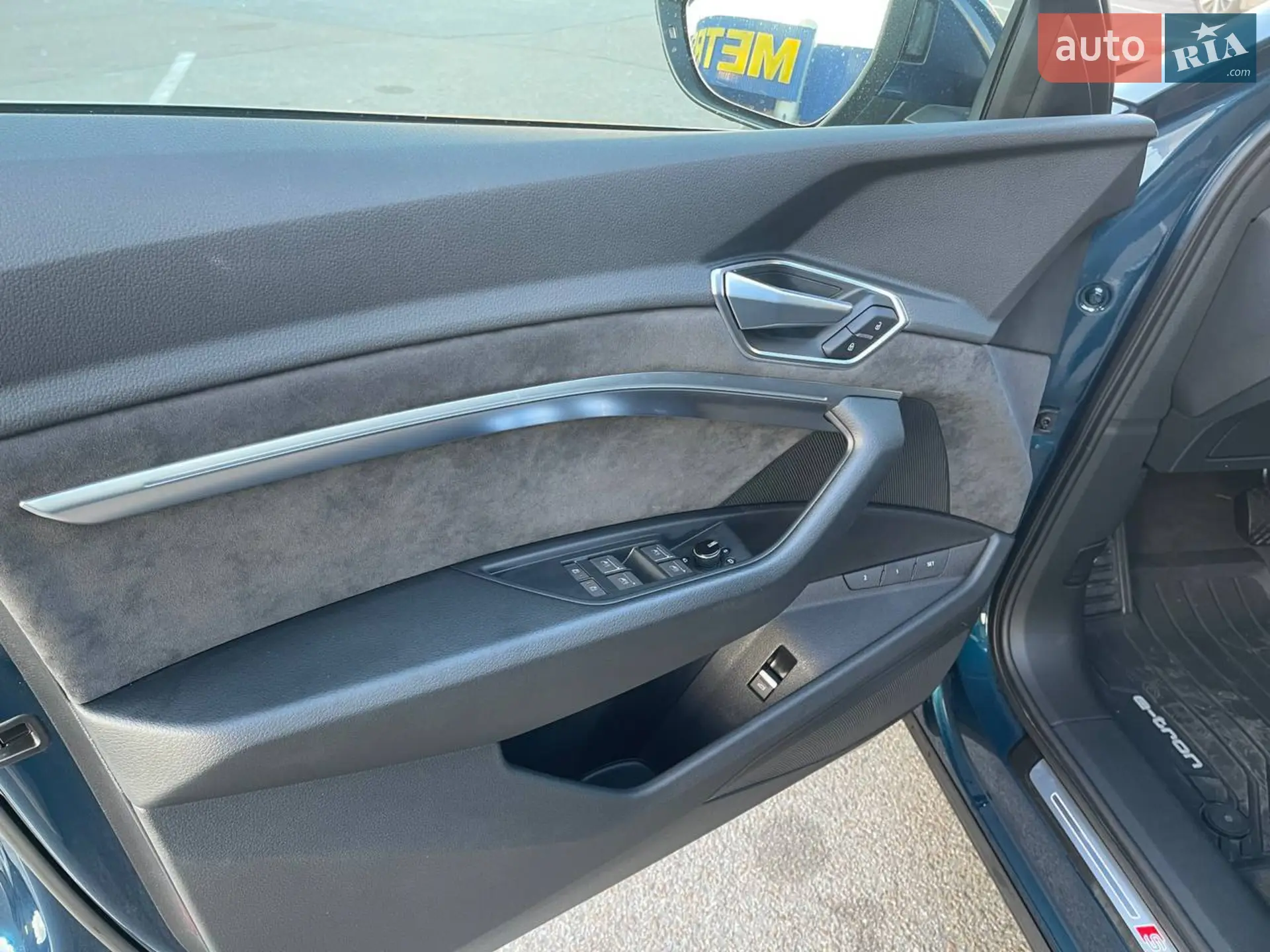 2021 Audi e-tron - мініатюра 10