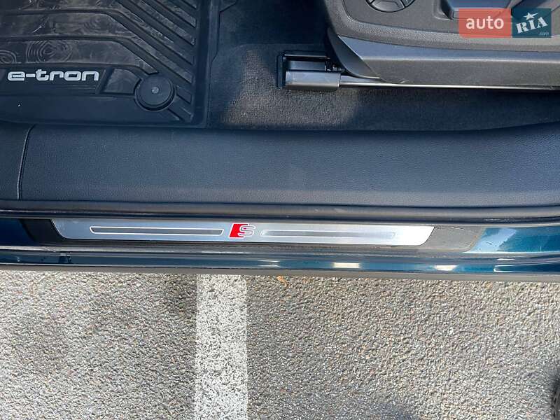 Внедорожник / Кроссовер Audi e-tron 2021 в Львове