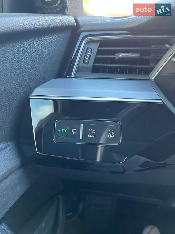 Внедорожник / Кроссовер Audi e-tron 2021 в Львове