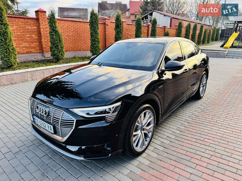 Позашляховик / Кросовер Audi e-tron 2023 в Хмельницькому