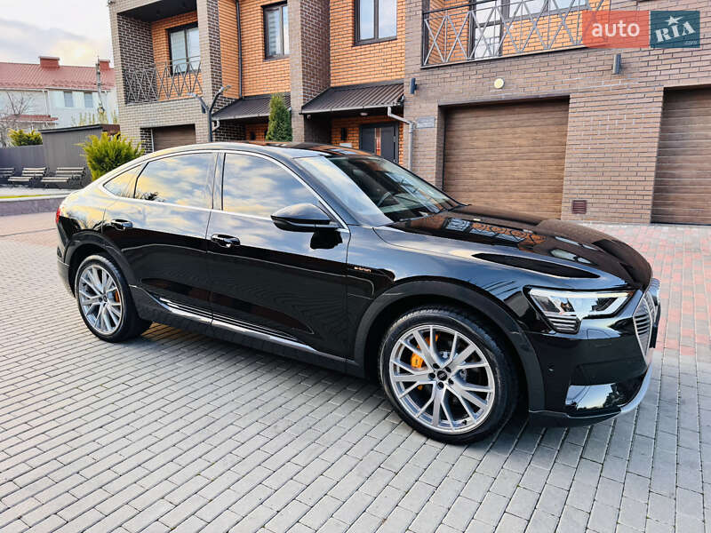 Позашляховик / Кросовер Audi e-tron 2023 в Хмельницькому