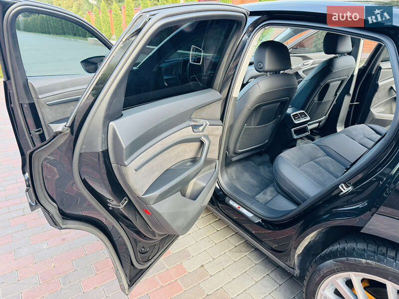 Позашляховик / Кросовер Audi e-tron 2023 в Хмельницькому