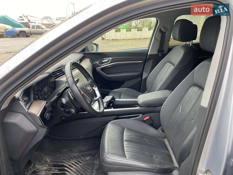Внедорожник / Кроссовер Audi e-tron 2019 в Одессе