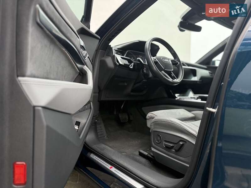 Позашляховик / Кросовер Audi e-tron 2022 в Хмельницькому фото 23 Позашляховик / Кросовер Audi e-tron 2022 в Хмельницькому