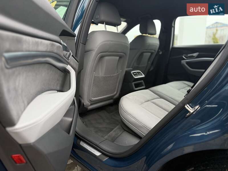 Позашляховик / Кросовер Audi e-tron 2022 в Хмельницькому фото 42 Позашляховик / Кросовер Audi e-tron 2022 в Хмельницькому