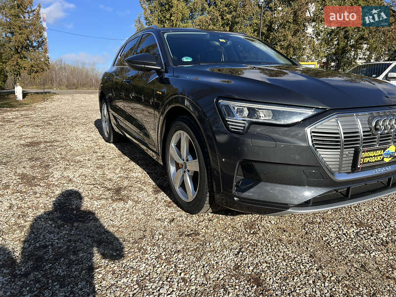 Внедорожник / Кроссовер Audi e-tron 2019 в Залещиках фото 3 Внедорожник / Кроссовер Audi e-tron 2019 в Залещиках