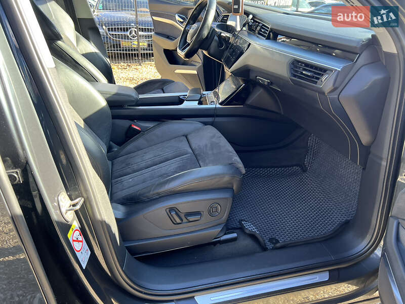 Внедорожник / Кроссовер Audi e-tron 2019 в Залещиках фото 16 Внедорожник / Кроссовер Audi e-tron 2019 в Залещиках