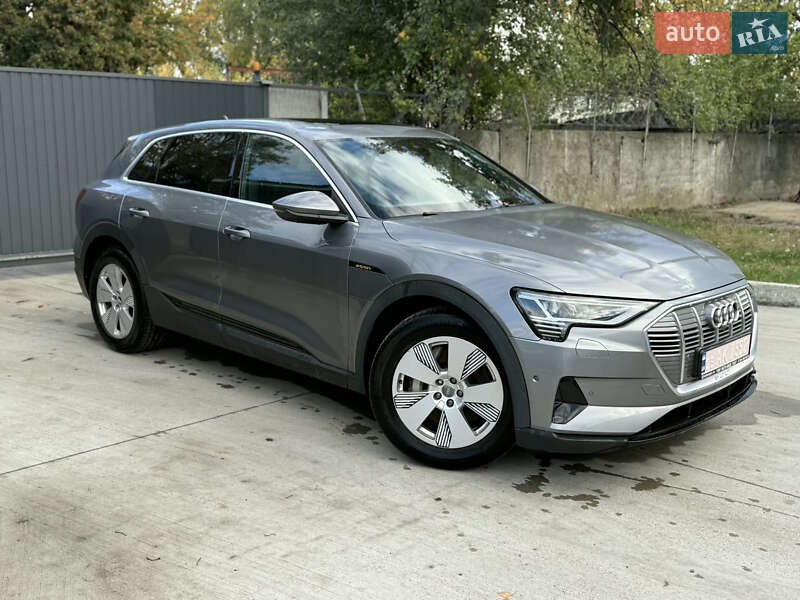 Внедорожник / Кроссовер Audi e-tron 2020 в Чернигове