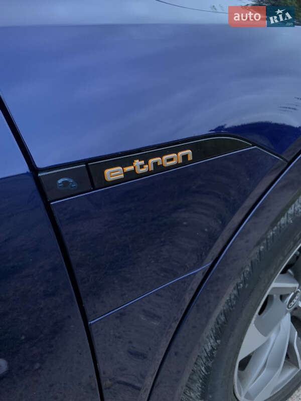 Позашляховик / Кросовер Audi e-tron 2021 в Хмельницькому фото 17 Позашляховик / Кросовер Audi e-tron 2021 в Хмельницькому