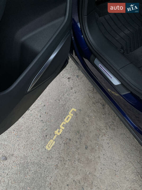 Позашляховик / Кросовер Audi e-tron 2021 в Хмельницькому фото 27 Позашляховик / Кросовер Audi e-tron 2021 в Хмельницькому