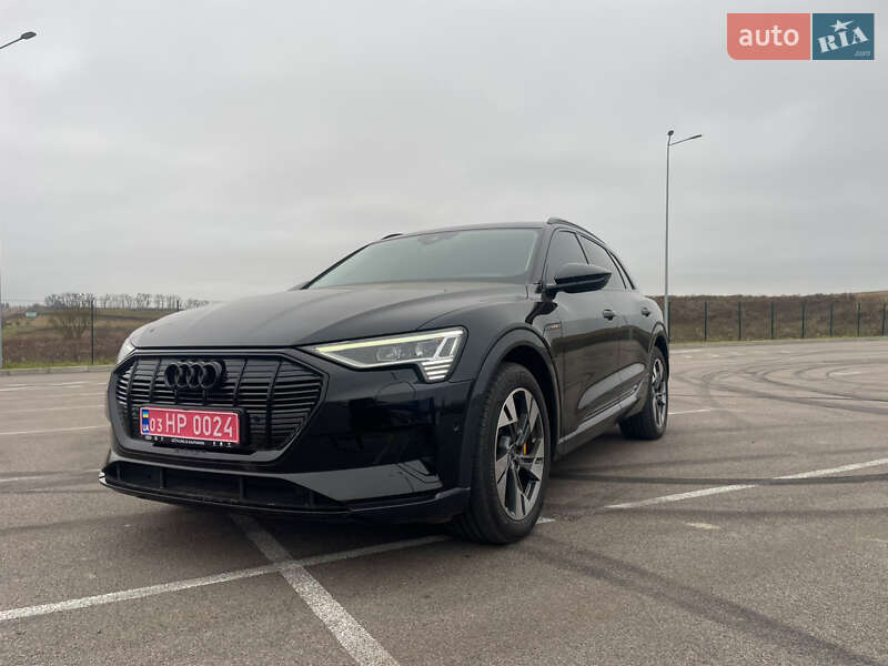 Позашляховик / Кросовер Audi e-tron 2022 в Рівному