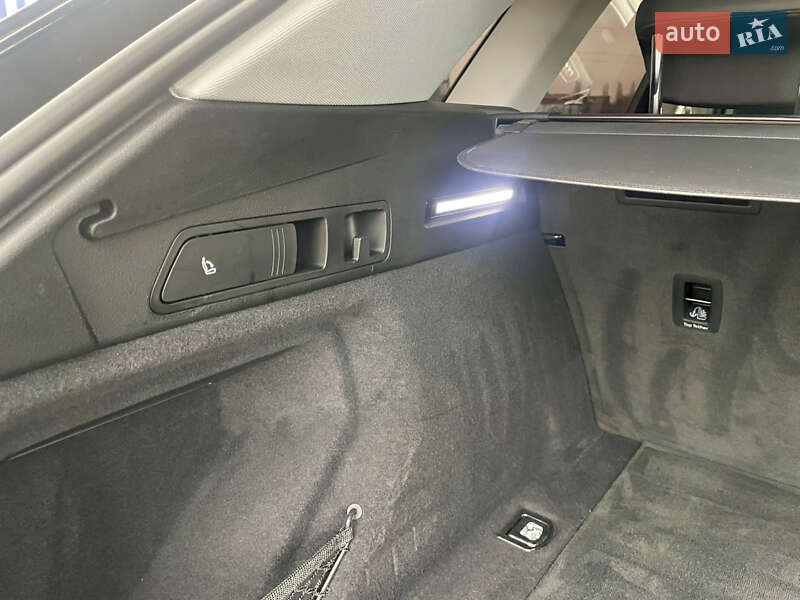 Позашляховик / Кросовер Audi e-tron 2022 в Рівному