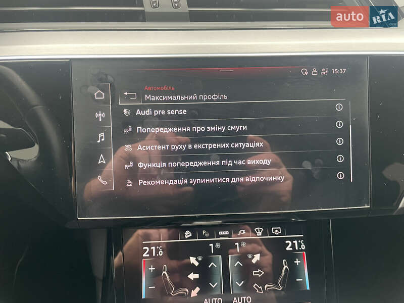 Позашляховик / Кросовер Audi e-tron 2022 в Рівному