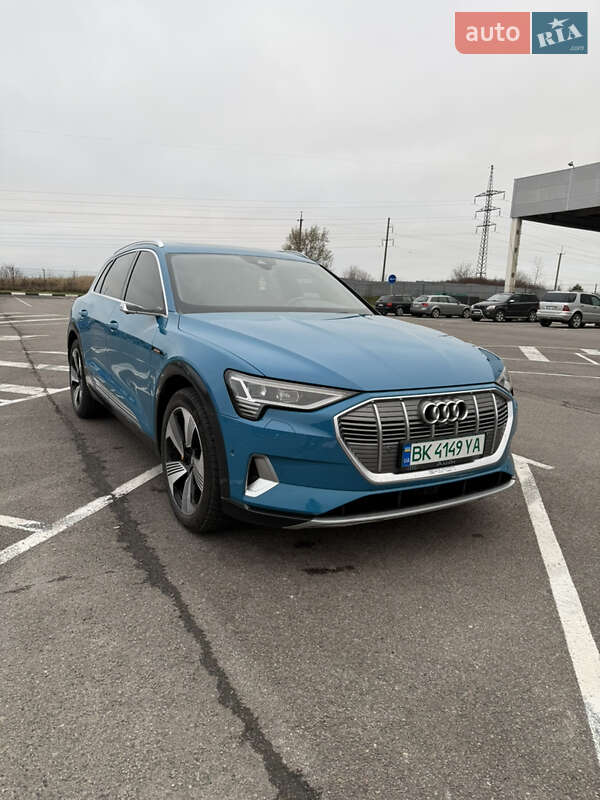 Внедорожник / Кроссовер Audi e-tron 2019 в Ровно