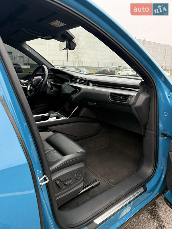 Внедорожник / Кроссовер Audi e-tron 2019 в Ровно