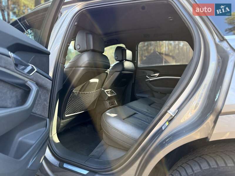 Внедорожник / Кроссовер Audi e-tron 2019 в Новояворовске фото 20 Внедорожник / Кроссовер Audi e-tron 2019 в Новояворовске