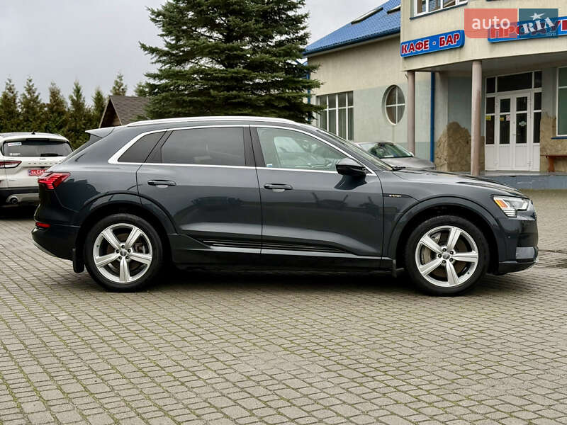 Позашляховик / Кросовер Audi e-tron 2019 в Львові