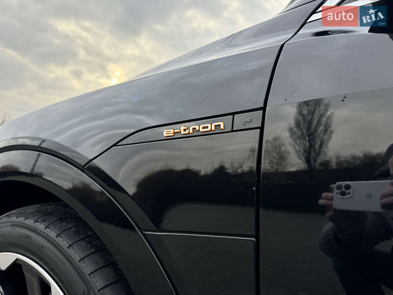 Внедорожник / Кроссовер Audi e-tron 2022 в Мукачево