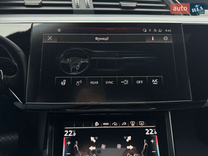 Внедорожник / Кроссовер Audi e-tron 2022 в Мукачево