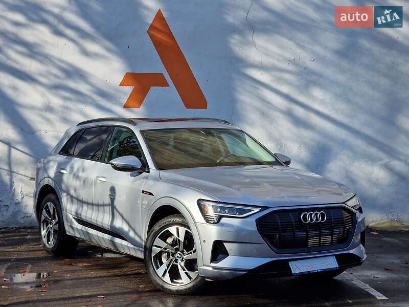 Внедорожник / Кроссовер Audi e-tron 2020 в Одессе
