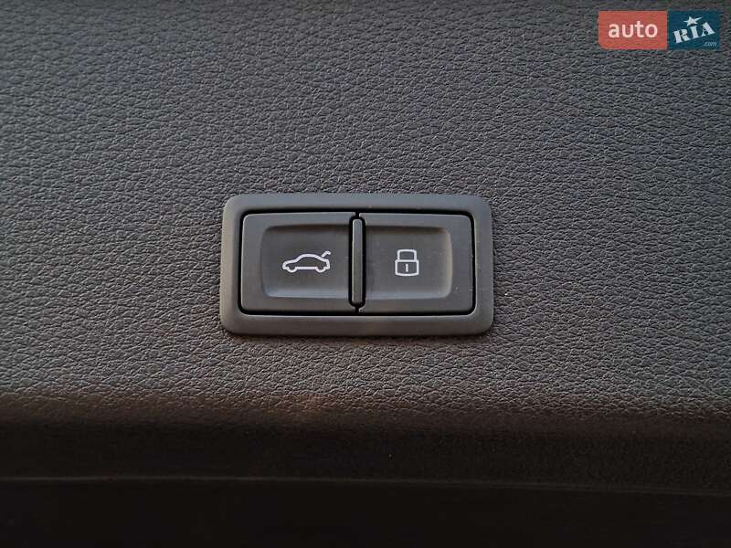 Внедорожник / Кроссовер Audi e-tron 2020 в Одессе