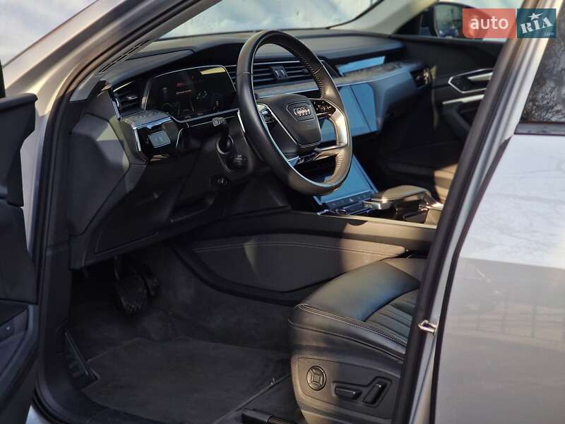 Внедорожник / Кроссовер Audi e-tron 2020 в Одессе