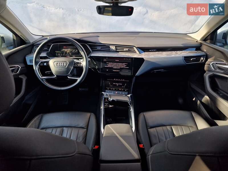 Внедорожник / Кроссовер Audi e-tron 2020 в Одессе