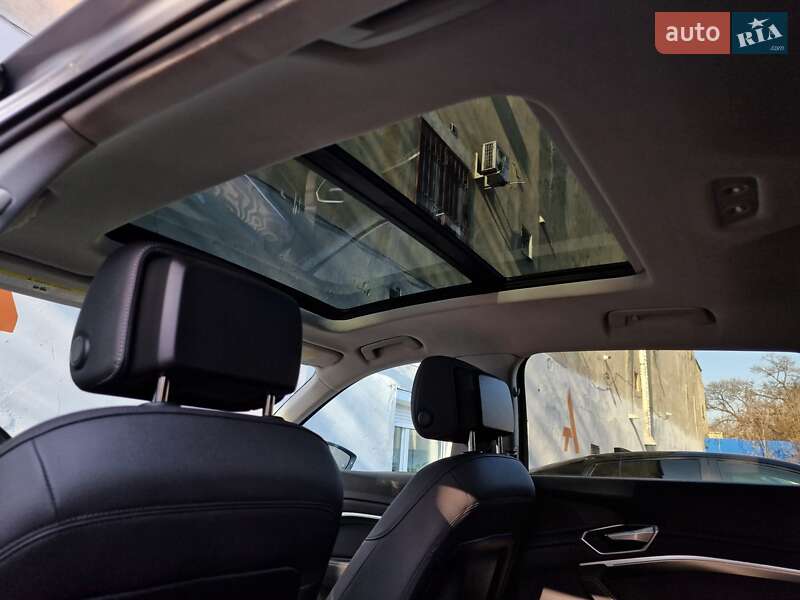 Внедорожник / Кроссовер Audi e-tron 2020 в Одессе