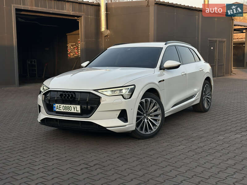 Внедорожник / Кроссовер Audi e-tron 2019 в Каменском