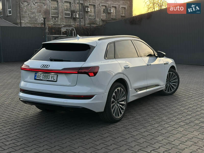 Внедорожник / Кроссовер Audi e-tron 2019 в Каменском
