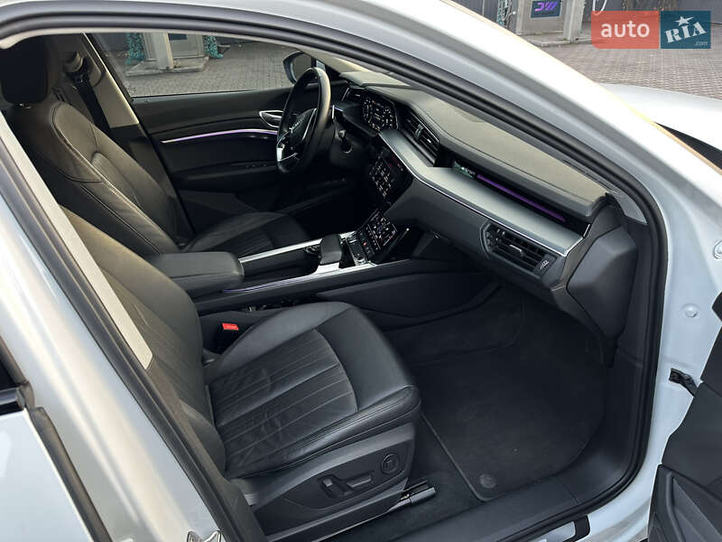 Внедорожник / Кроссовер Audi e-tron 2019 в Каменском