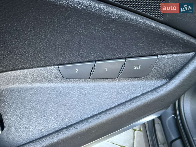 Позашляховик / Кросовер Audi e-tron 2022 в Луцьку