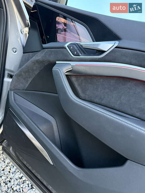 Позашляховик / Кросовер Audi e-tron 2019 в Дрогобичі фото 36 Позашляховик / Кросовер Audi e-tron 2019 в Дрогобичі
