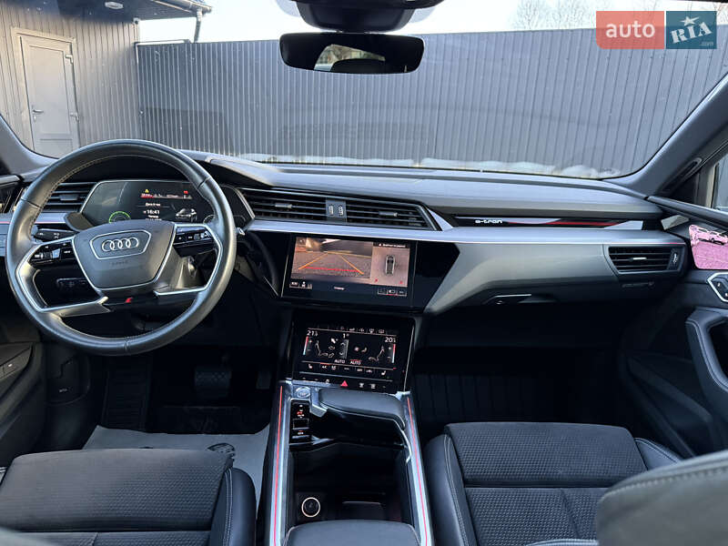 Позашляховик / Кросовер Audi e-tron 2019 в Дрогобичі фото 40 Позашляховик / Кросовер Audi e-tron 2019 в Дрогобичі