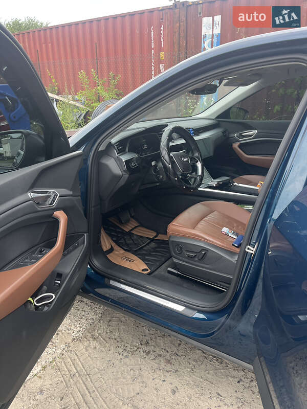 Внедорожник / Кроссовер Audi e-tron 2020 в Львове
