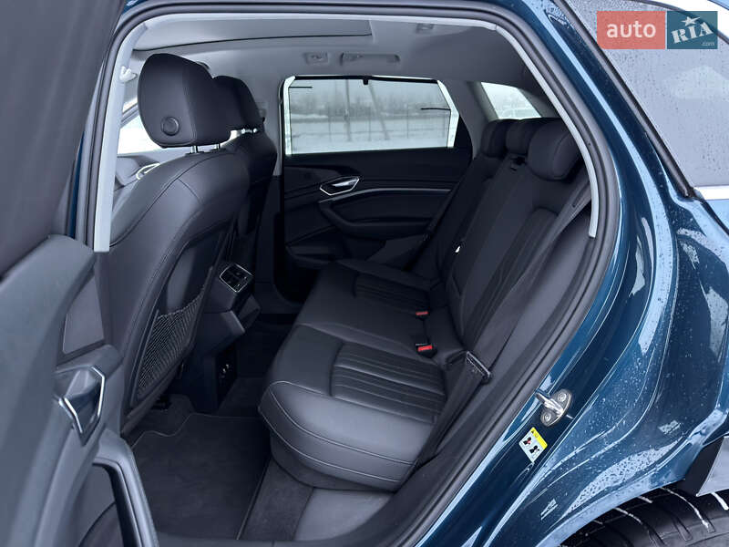 Внедорожник / Кроссовер Audi e-tron 2021 в Львове