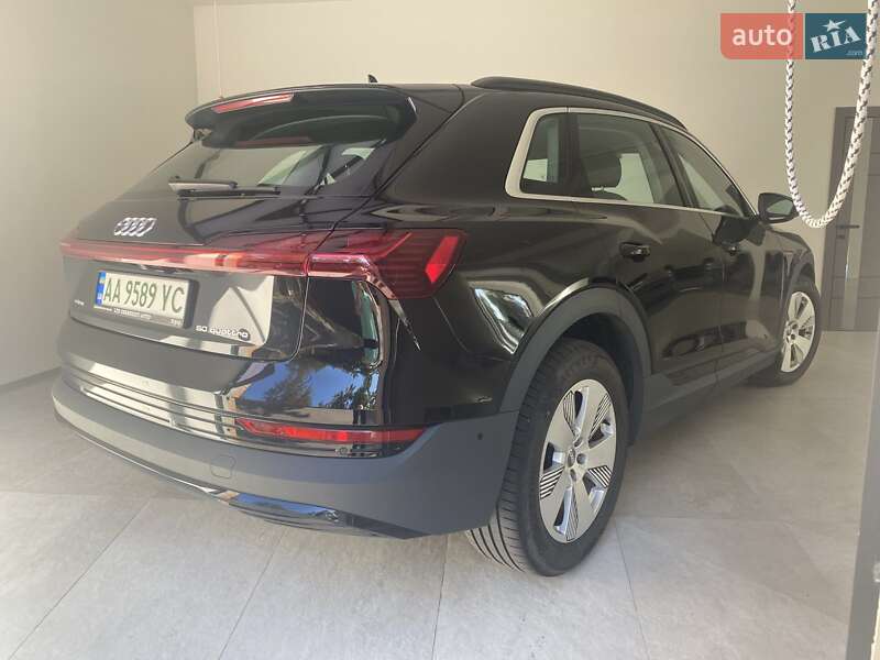 Позашляховик / Кросовер Audi e-tron 2020 в Ірпені