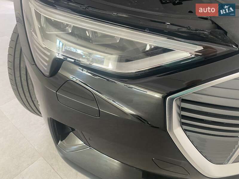 Позашляховик / Кросовер Audi e-tron 2020 в Ірпені