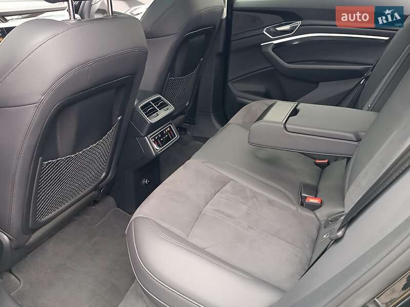 Внедорожник / Кроссовер Audi e-tron 2023 в Львове