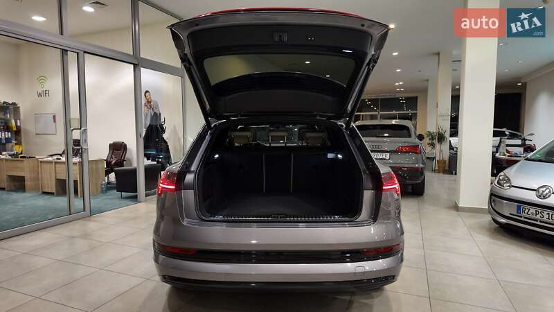 Позашляховик / Кросовер Audi e-tron 2020 в Львові