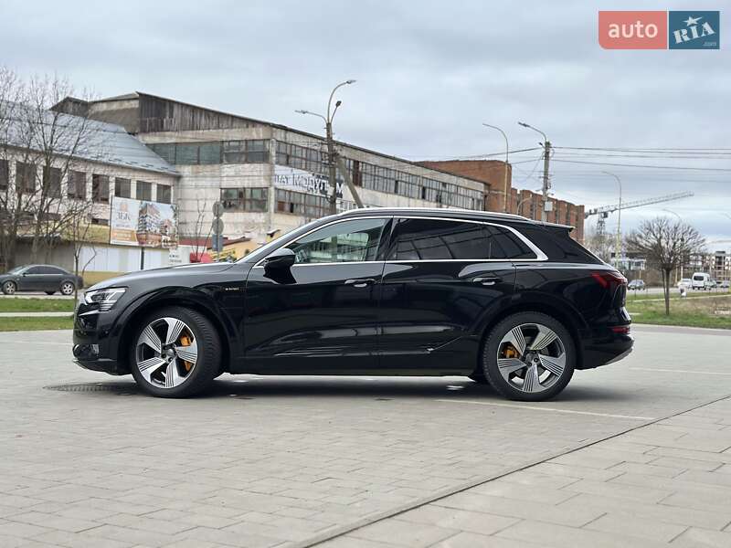 Внедорожник / Кроссовер Audi e-tron 2019 в Ужгороде